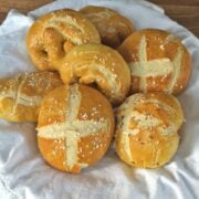 Laugengebäck - einfach selber backen | Madame Cuisine