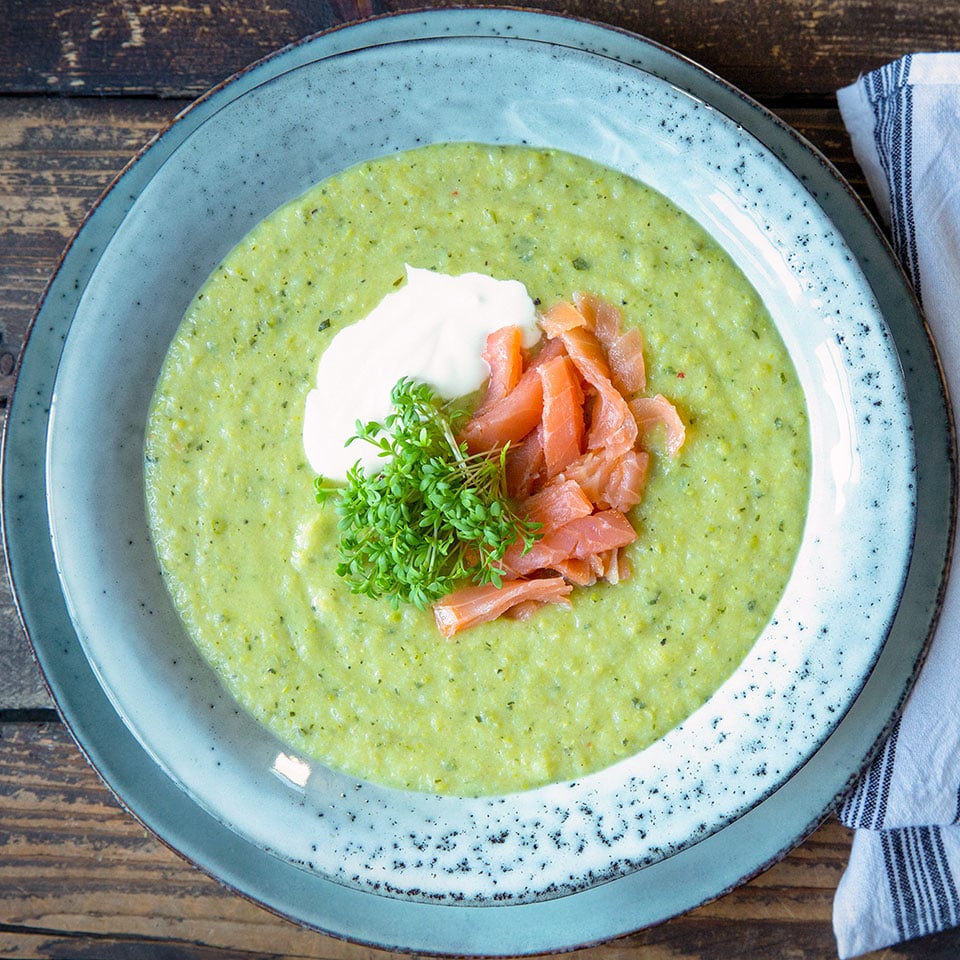 Zucchinicremesuppe mit Räucherlachs - Madame Cuisine