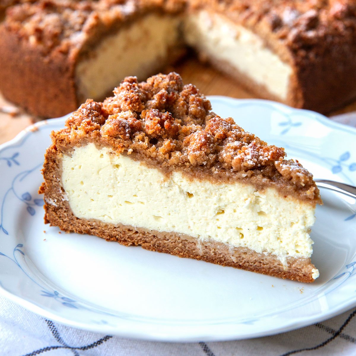 Käsekuchen mit Pflaumen - Madame Cuisine Käsekuchen mit Pflaumen - Madame Cuisine