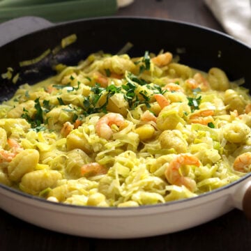 Gnocchi-Lauch-Pfanne mit Curry & Garnelen | Madame Cuisine Rezept