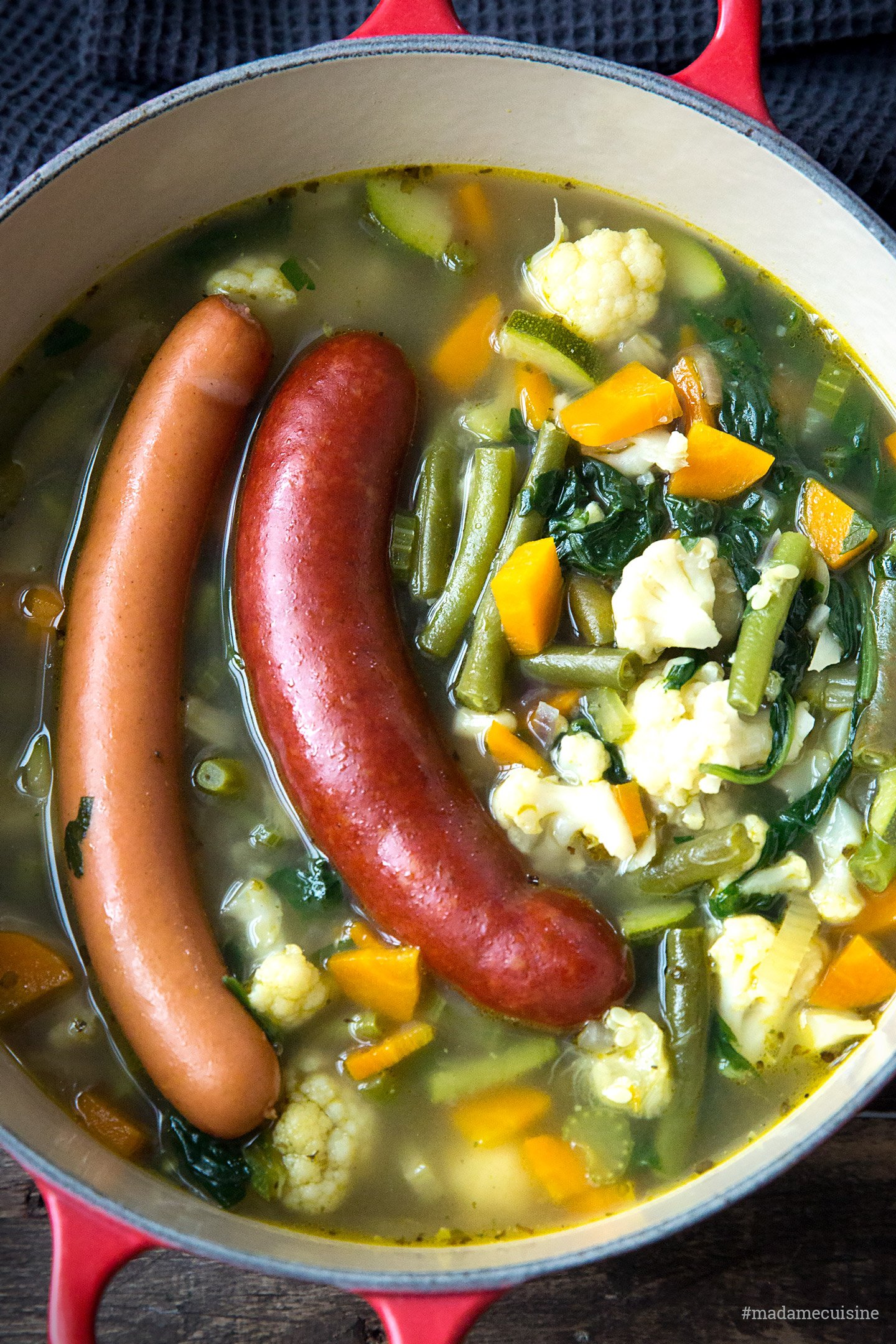Gemüseeintopf mit Würstchen - Madame Cuisine