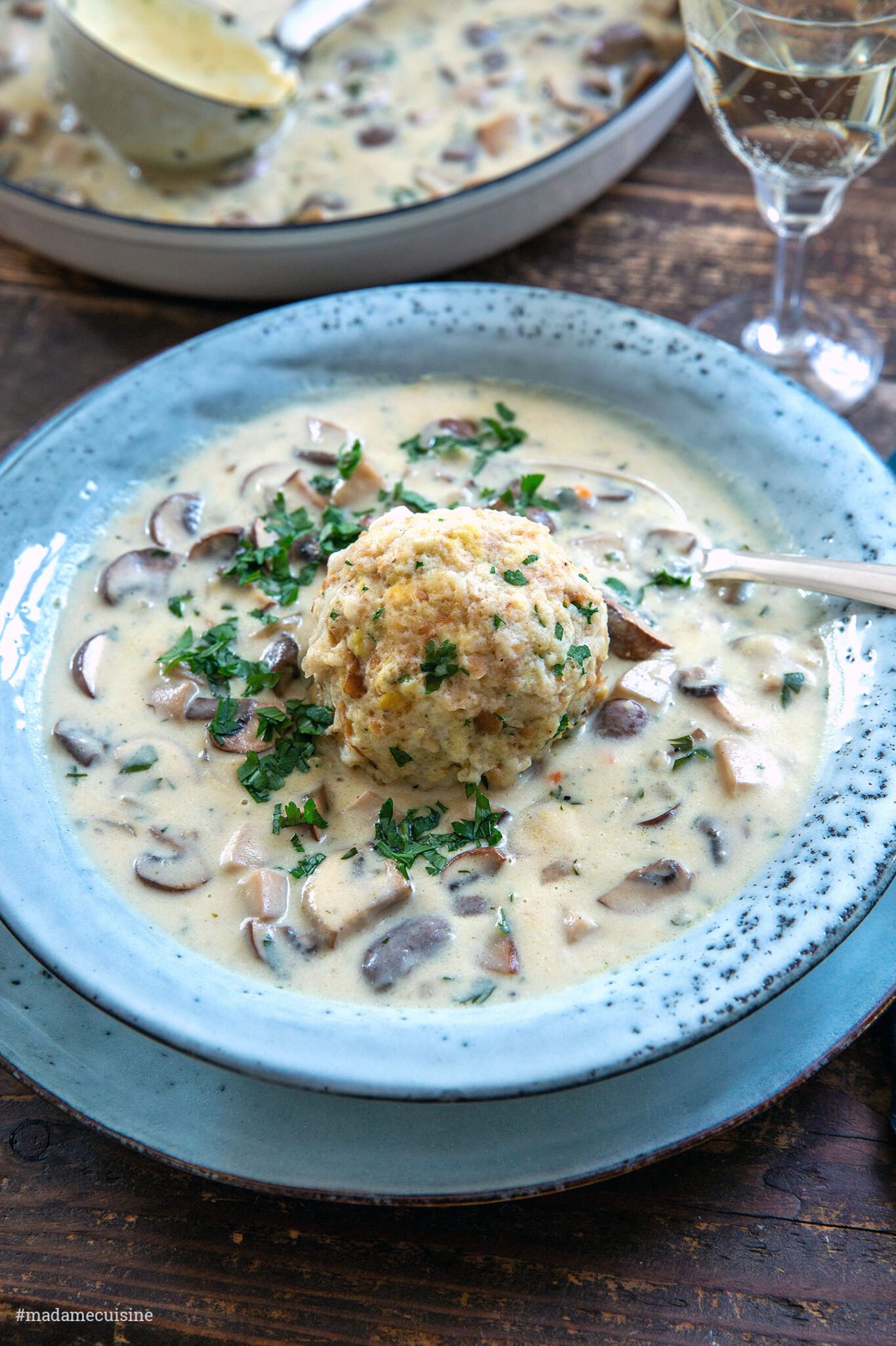 Rahmschwammerl mit Semmelknödeln - Madame Cuisine