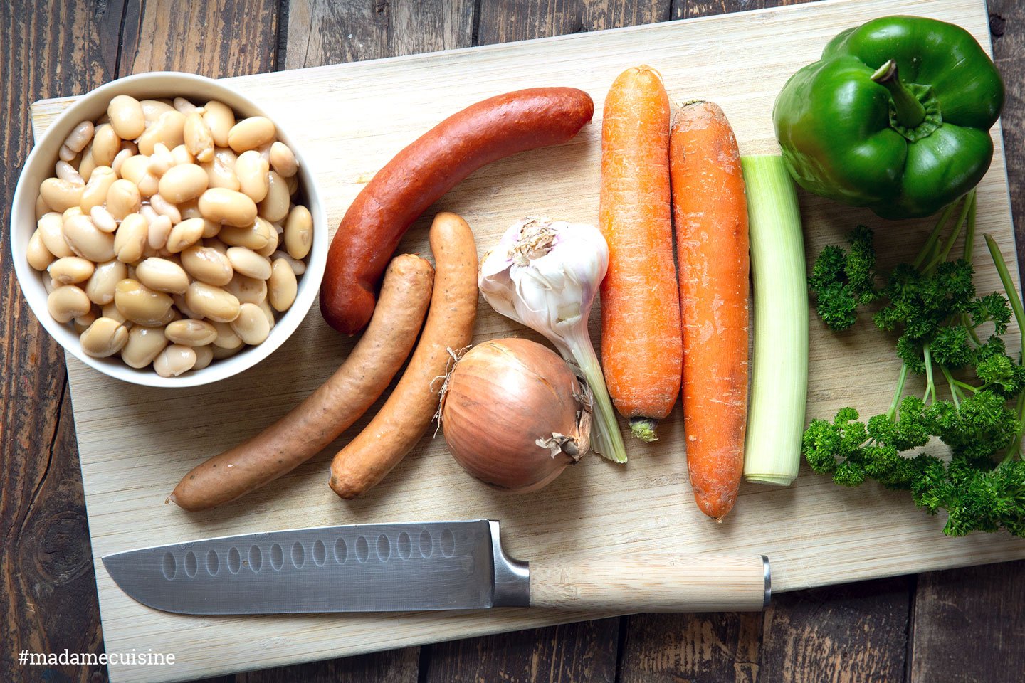 Weiße Bohnensuppe (Bohneneintopf) mit Würstchen - Madame Cuisine