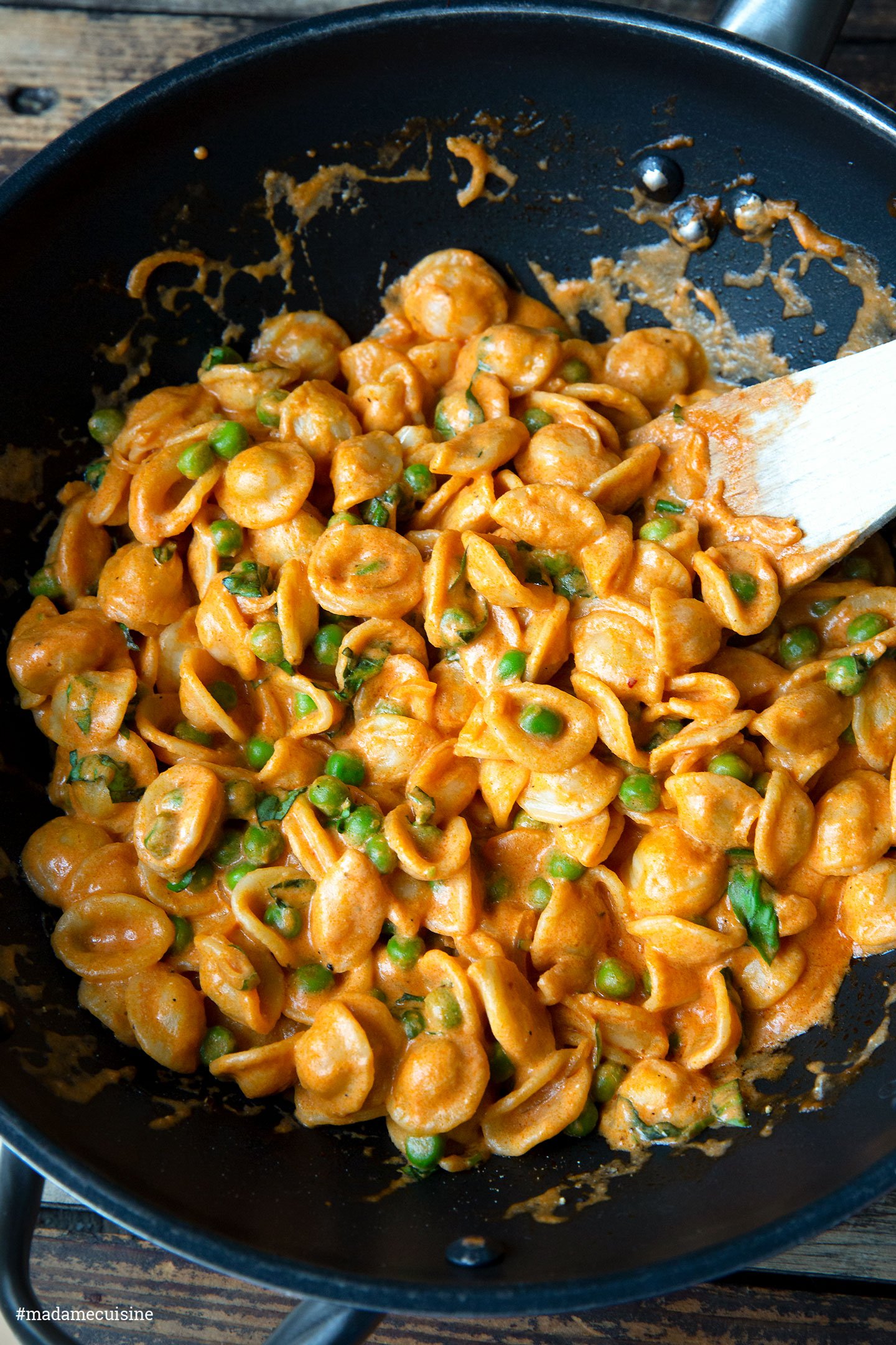 Pasta mit Erbsen und Tomatensugo | Madame Cuisine Rezept