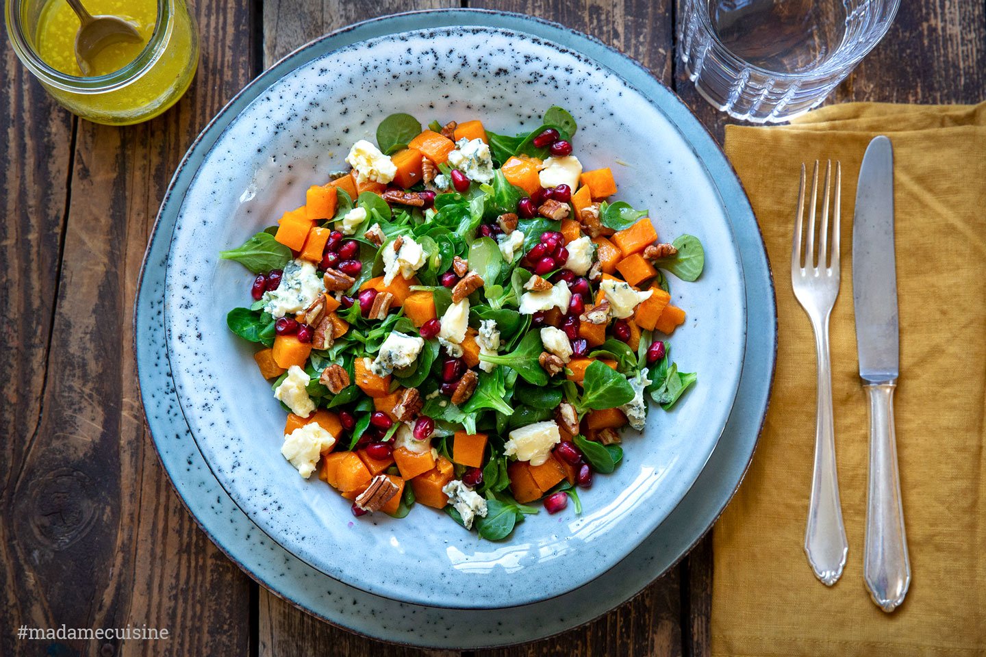 Feldsalat mit Süßkartoffel und Gorgonzola - Madame Cuisine