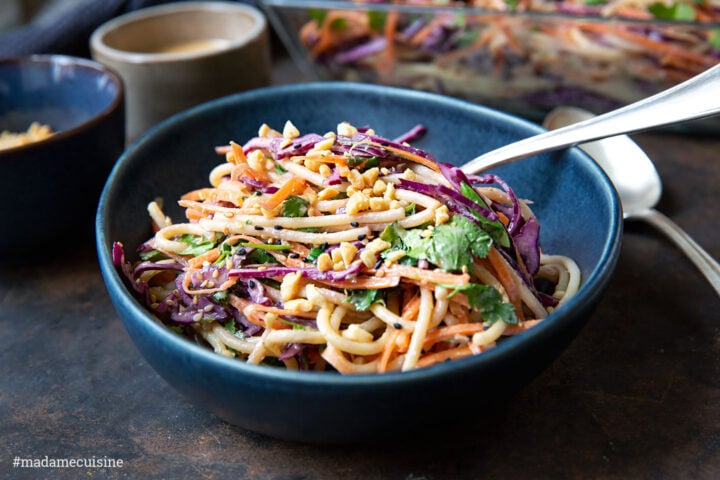 Thai-Spaghetti-Salat mit Erdnusssauce | Madame Cuisine Rezept