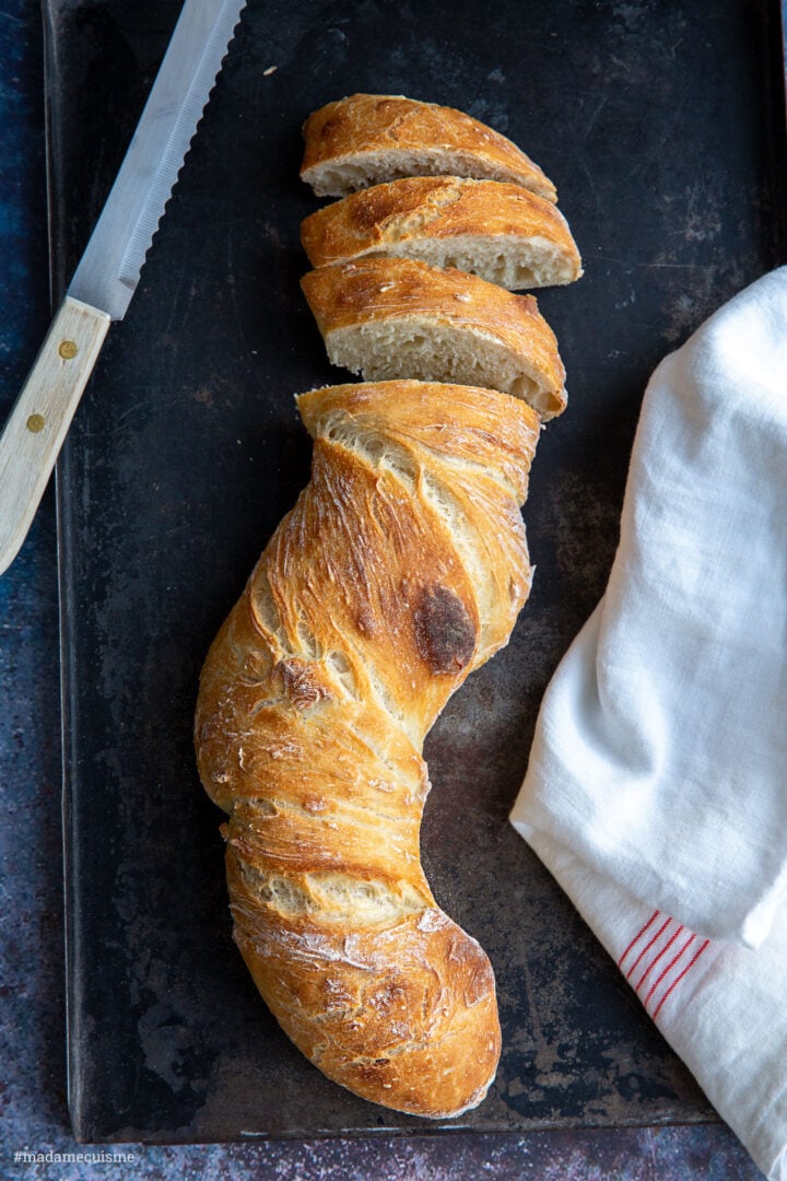 Einfaches rustikales Wurzelbrot - Madame Cuisine