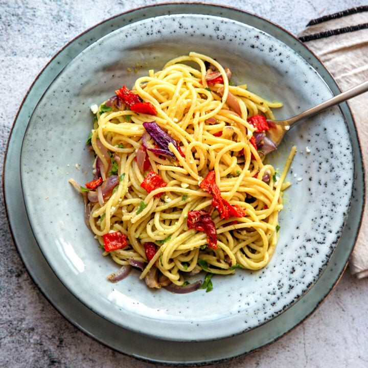 Spaghetti in roter Paprikasauce - Madame Cuisine