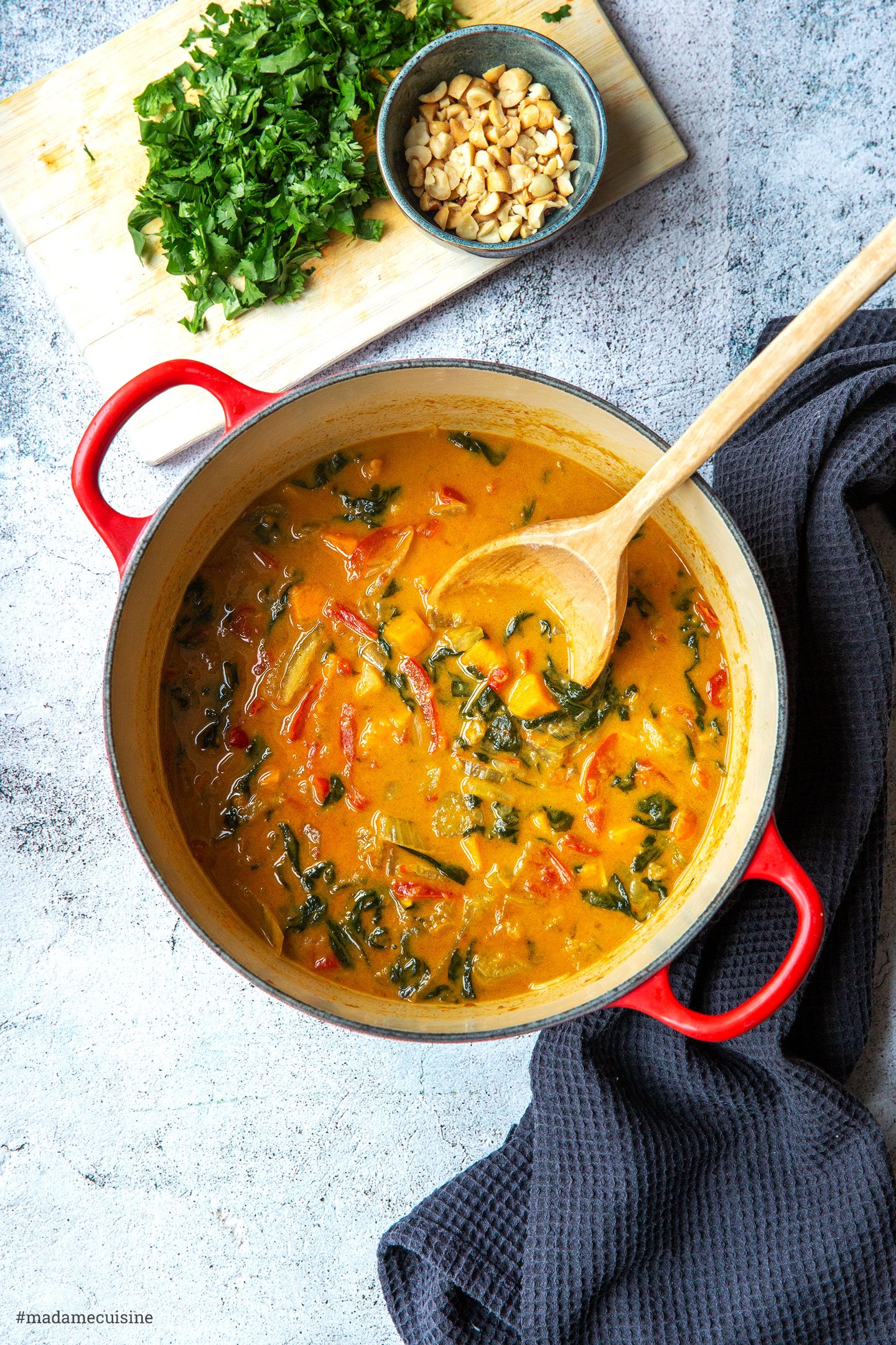 Süßkartoffel-Curry mit Spinat & Paprika | Madame Cuisine Rezept