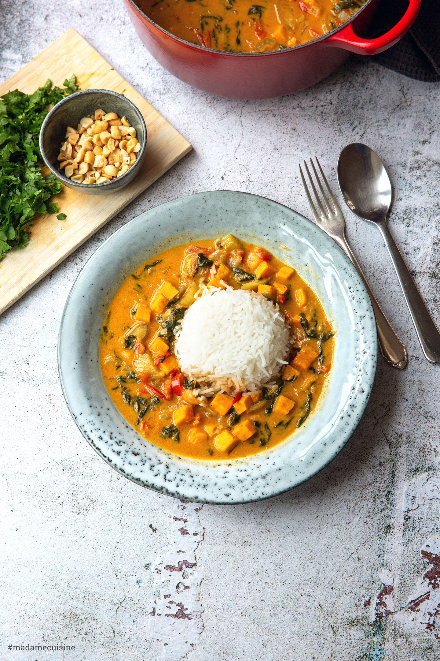 Süßkartoffel-Curry mit Spinat & Paprika | Madame Cuisine Rezept