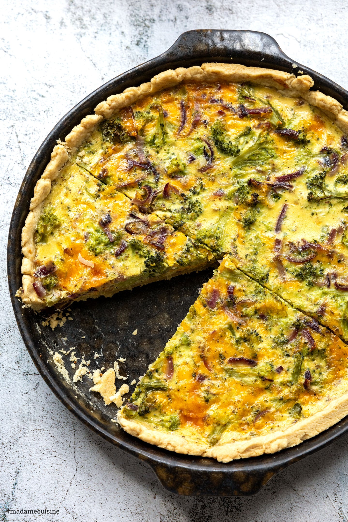 Brokkoli-Quiche mit Cheddar | Madame Cuisine Rezept