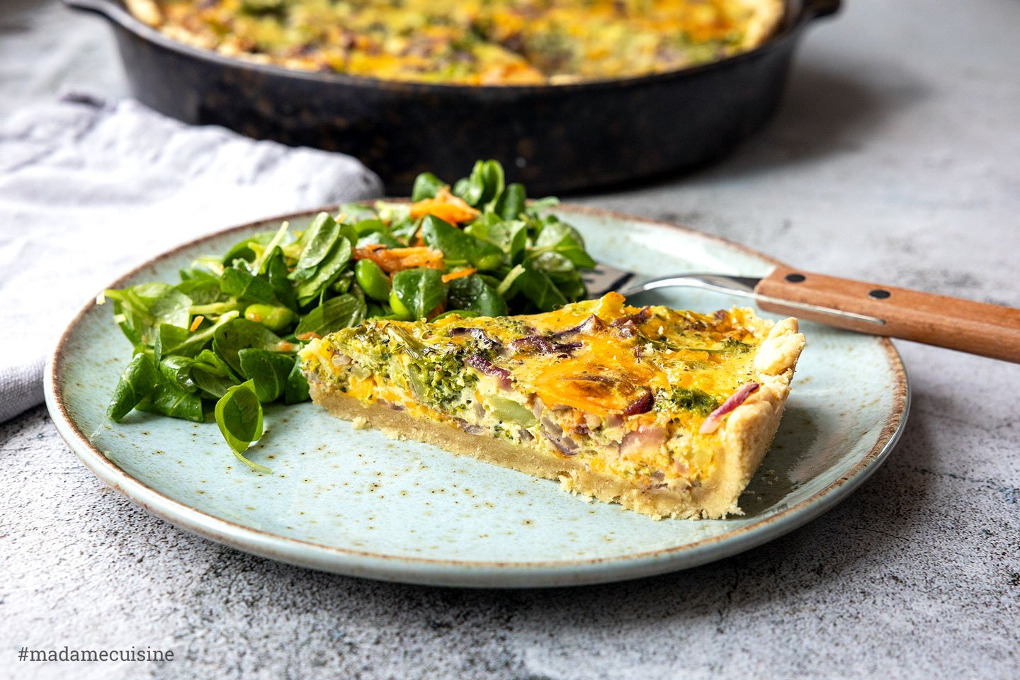 Brokkoli-Quiche mit Cheddar - Madame Cuisine