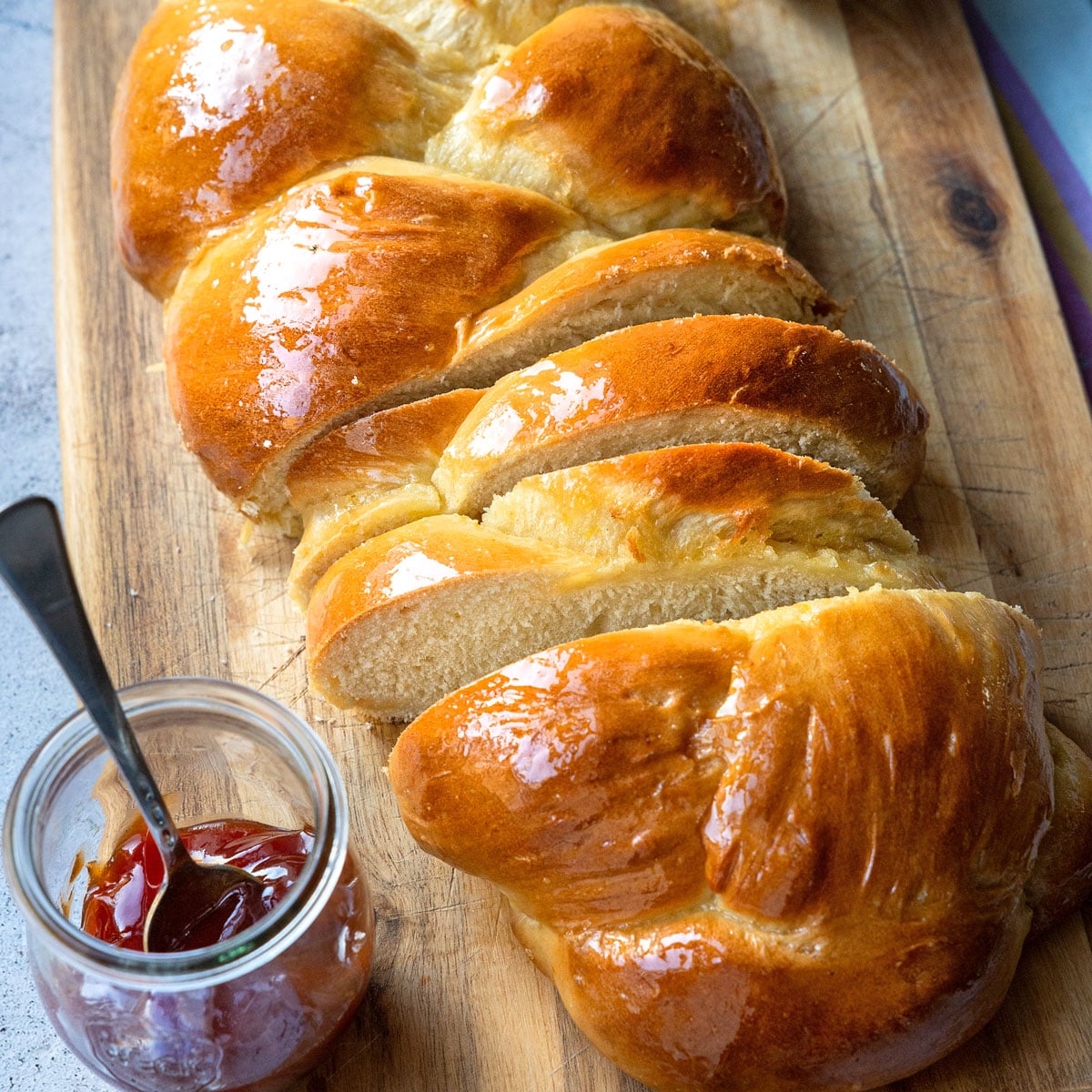 Veganer Hefezopf mit Orange 