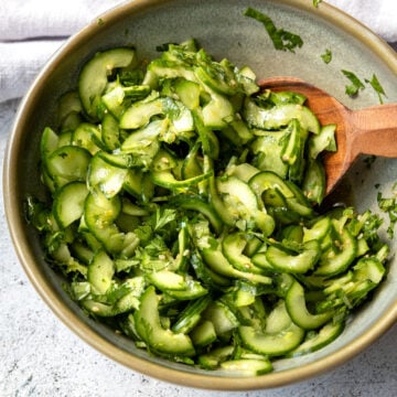 Asiatischer Gurkensalat schnell und erfrischend