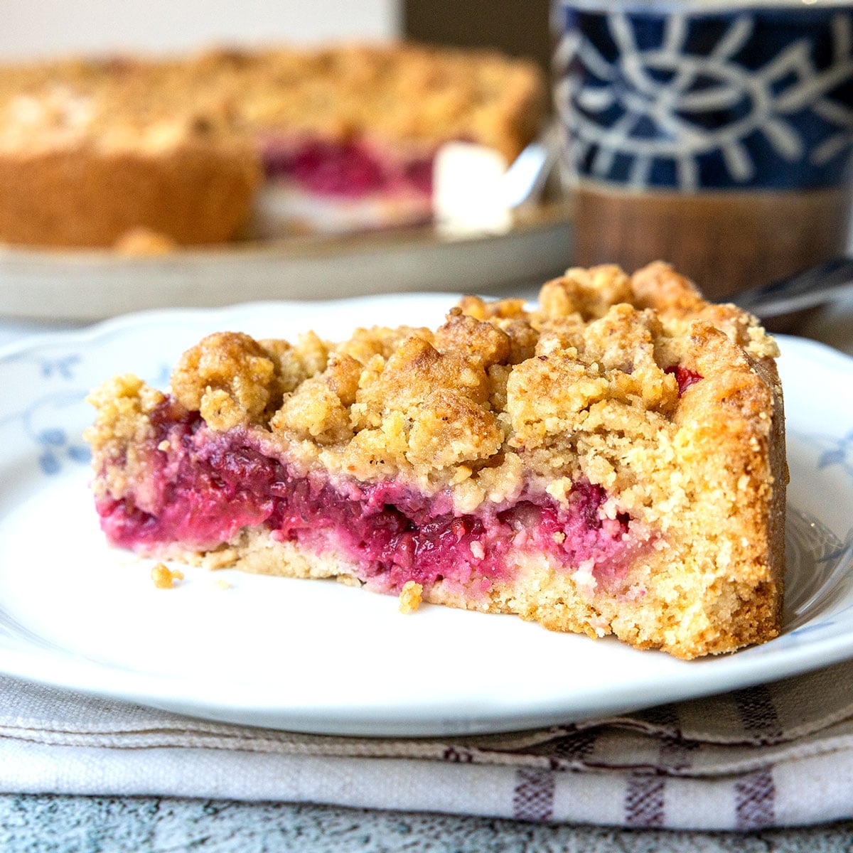Johannisbeer-Streuselkuchen mit Apfelmus statt Ei