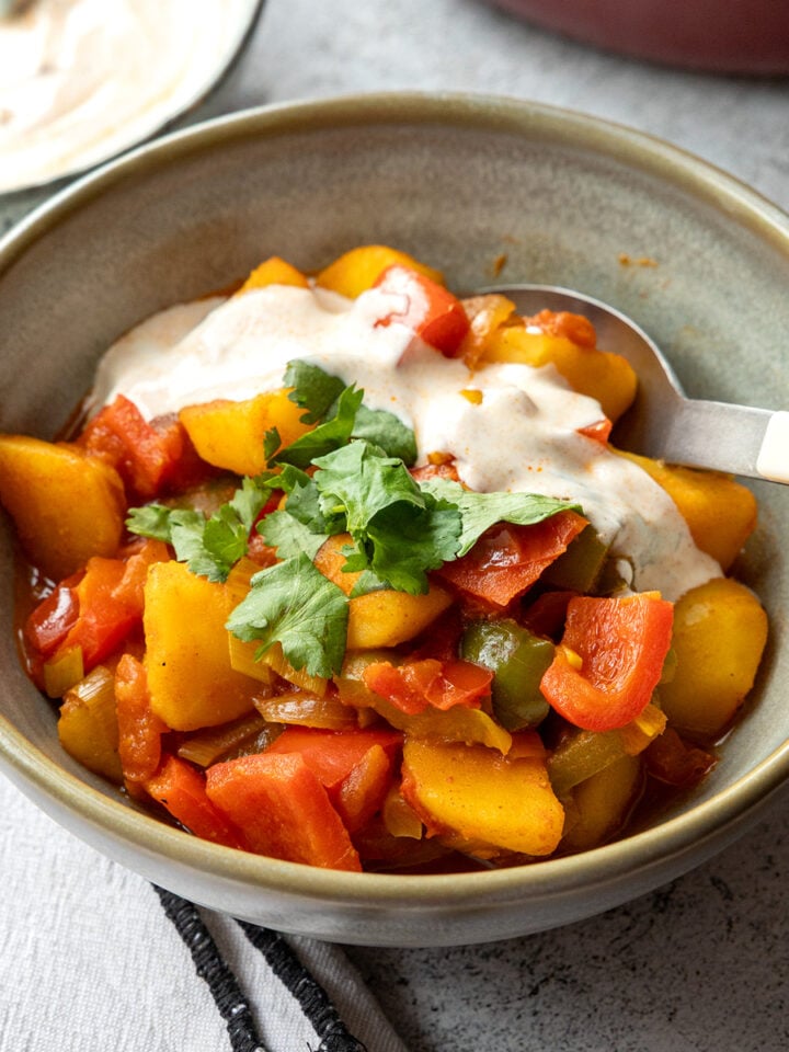 Kartoffel-Paprika-Curry nach Jalfrezi-Art (vegetarisch)